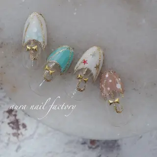 ミディアム カラー ネイル 赤羽 aura 深爪矯正 自爪育成のネイルデザイン