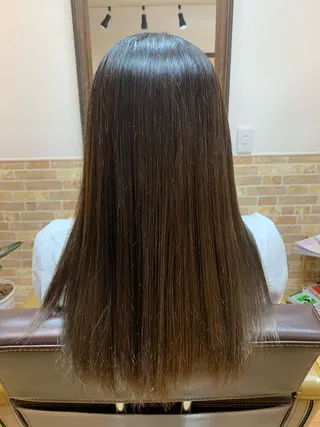 ロング カラー ヘアーハウス テンプラードのヘアスタイル