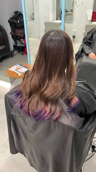 カラー 金曜日インナーカラー モデル募集✨️NOAのヘアスタイル