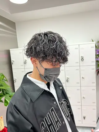 ミディアム パーマ メンズ メンズパーマ特化 TAIGAのヘアスタイル