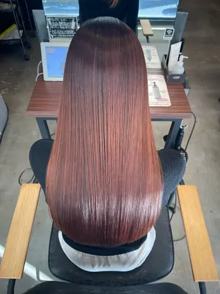 ロング 平栗 篤のヘアスタイル