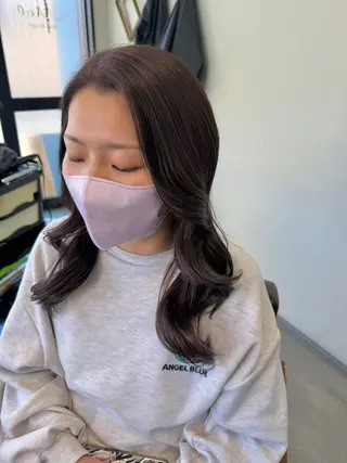 ロング カラー シノザキ キナのヘアスタイル