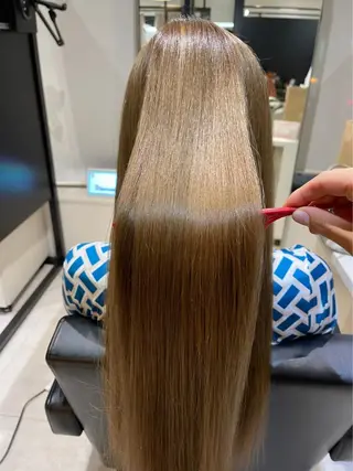 ロング 髪質改善IENA店長 小泉拓のヘアスタイル
