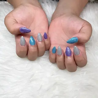 セミロング see love gritterのネイルデザイン