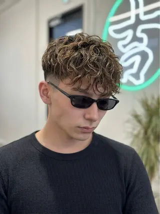 ショート カラー パーマ メンズ 浅草駅徒歩8分/メ ンズ特化/久保 歩夢のヘアスタイル