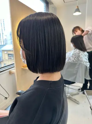 ミディアム 深見 真由のヘアスタイル