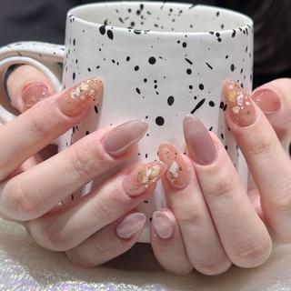 ネイル Queens テイのネイルデザイン