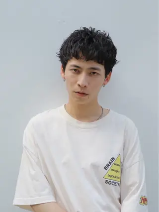 ショート パーマ メンズ パーマ特化🔥 ワタベリョウマのヘアスタイル