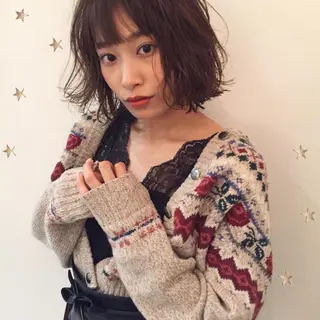 ショート カラー 市川 千夏のヘアスタイル