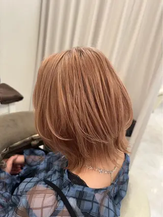 ミディアム カラー 大谷 真央のヘアスタイル