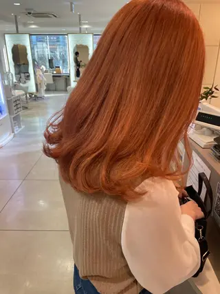 セミロング カラー 松佐 ゆかりのヘアスタイル