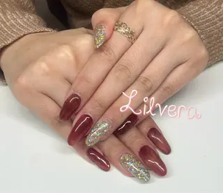 ネイル 中村 春菜のネイルデザイン