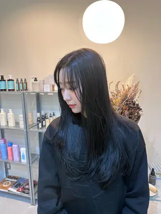 ロング Shiro RENのヘアスタイル