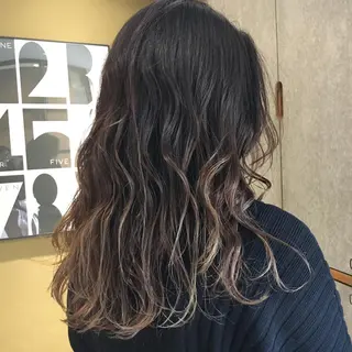 ロング カラー 相川 愛実のヘアスタイル