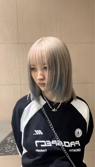 セミロング カラー ヘアアレンジ ウルフカット×ハイ トーン職人🤍ゆうひのヘアスタイル