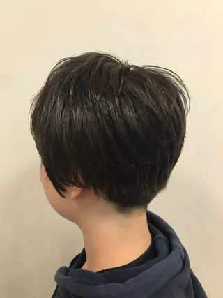 ショート カラー 竹内 結希のヘアスタイル