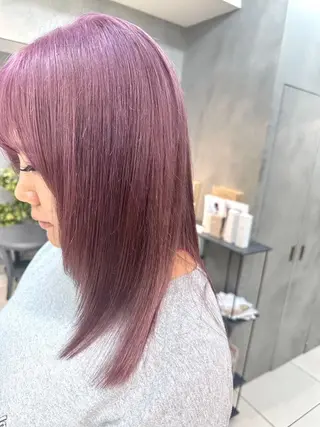 セミロング カラー ハイトーンカラー が絶対可愛い✨泰聖✨のヘアスタイル