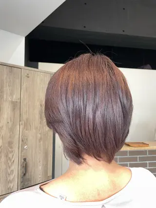 ショート カラー 新岡 萌乃のヘアスタイル