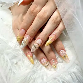 ネイル 🌈 Laule'aのネイルデザイン