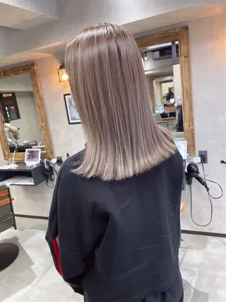 セミロング カラー 佐野木 とわのヘアスタイル