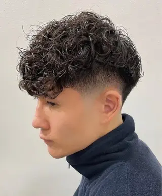 パーマ メンズ 中谷海里/フェザー パーマ/スパイキーのヘアスタイル
