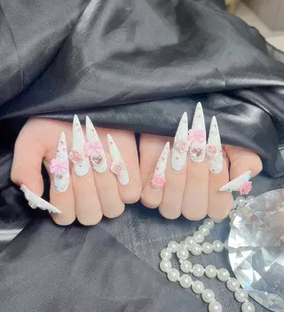 ネイル Lyna 池袋のネイルデザイン