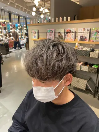 ショート カラー メンズ 梅田茶屋町メンズ 専門美容師 山元一平のヘアスタイル