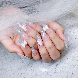 ネイル Queens テイのネイルデザイン