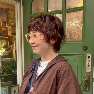 ショート パーマ BRITS 渡辺 菜々子のヘアスタイル