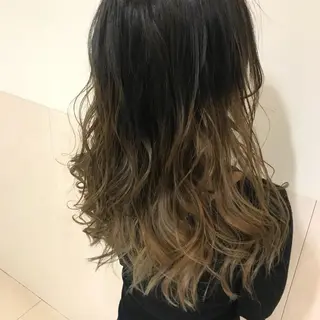 セミロング カラー Oopsレイヤー 加藤澄都のヘアスタイル