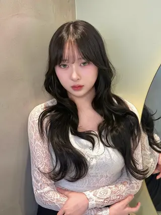 ロング GLROW 大宮のヘアスタイル