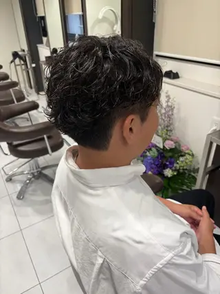 ショート パーマ 菊地 秀斗のヘアスタイル