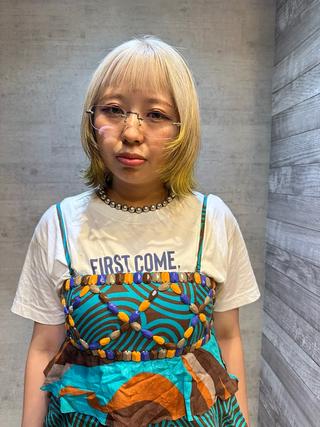 ミディアム カラー 横地 凌のヘアスタイル