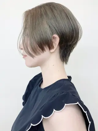 ショート fumikaハイトー ン/レイヤーカットのヘアスタイル