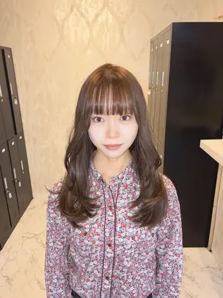セミロング カラー 透明感カラー 🤍ハナダメイのヘアスタイル