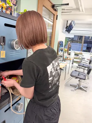 ショート 【ハイトーン特化】 Hugのヘアスタイル
