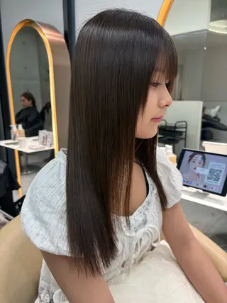 セミロング 福岡縮毛矯正✨️ ストレート 向井和輝のヘアスタイル