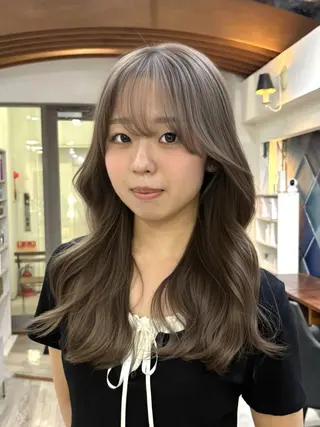 ミディアム Philia福岡天神 カット/カラー⭐️のヘアスタイル