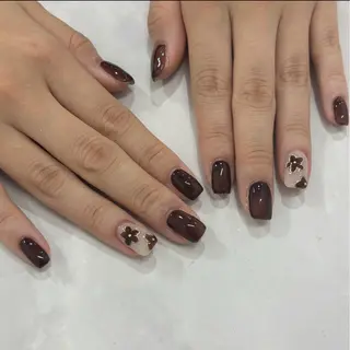 ネイル _white 上本町のネイルデザイン