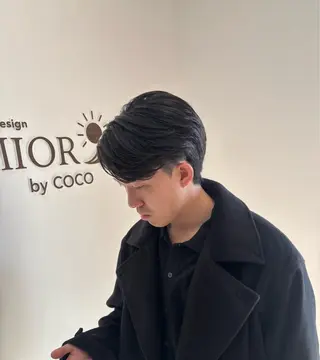 ショート パーマ メンズ 峯 渉人のヘアスタイル