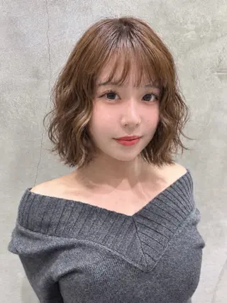 ミディアム Londnaitre /Miriaのヘアスタイル