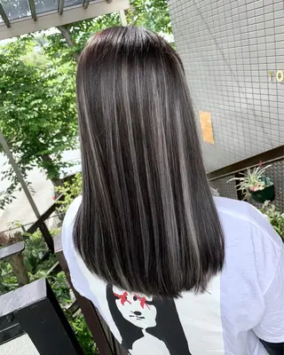 セミロング 穐田 司樹のヘアスタイル
