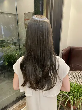 ロング 丹 優菜のヘアスタイル