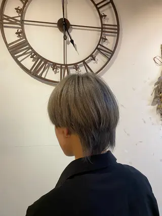 ショート カラー 伊橋 沙里のヘアスタイル