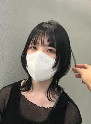 ショート イツク ⚡️ ルーツ/ハイトーンのヘアスタイル