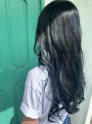 ロング カラー 佐藤 美咲のヘアスタイル