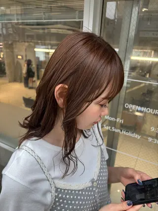 ミディアム 透明感ブラウン🍪 ヒナノのヘアスタイル