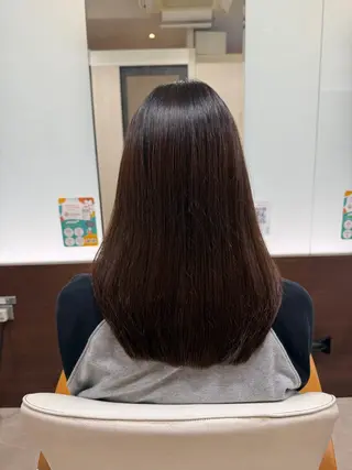 ロング moe  矯正 さらさらストレートのヘアスタイル