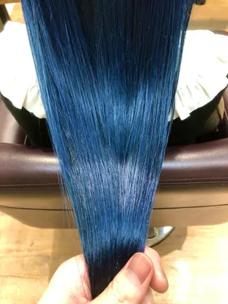 ロング カラー ミルクティーベージュ /ブリーチ/Wカラーのヘアスタイル