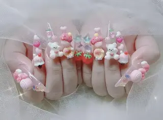 ネイル はる🎀ネイル& アイラッシュ🐈⬛のネイルデザイン